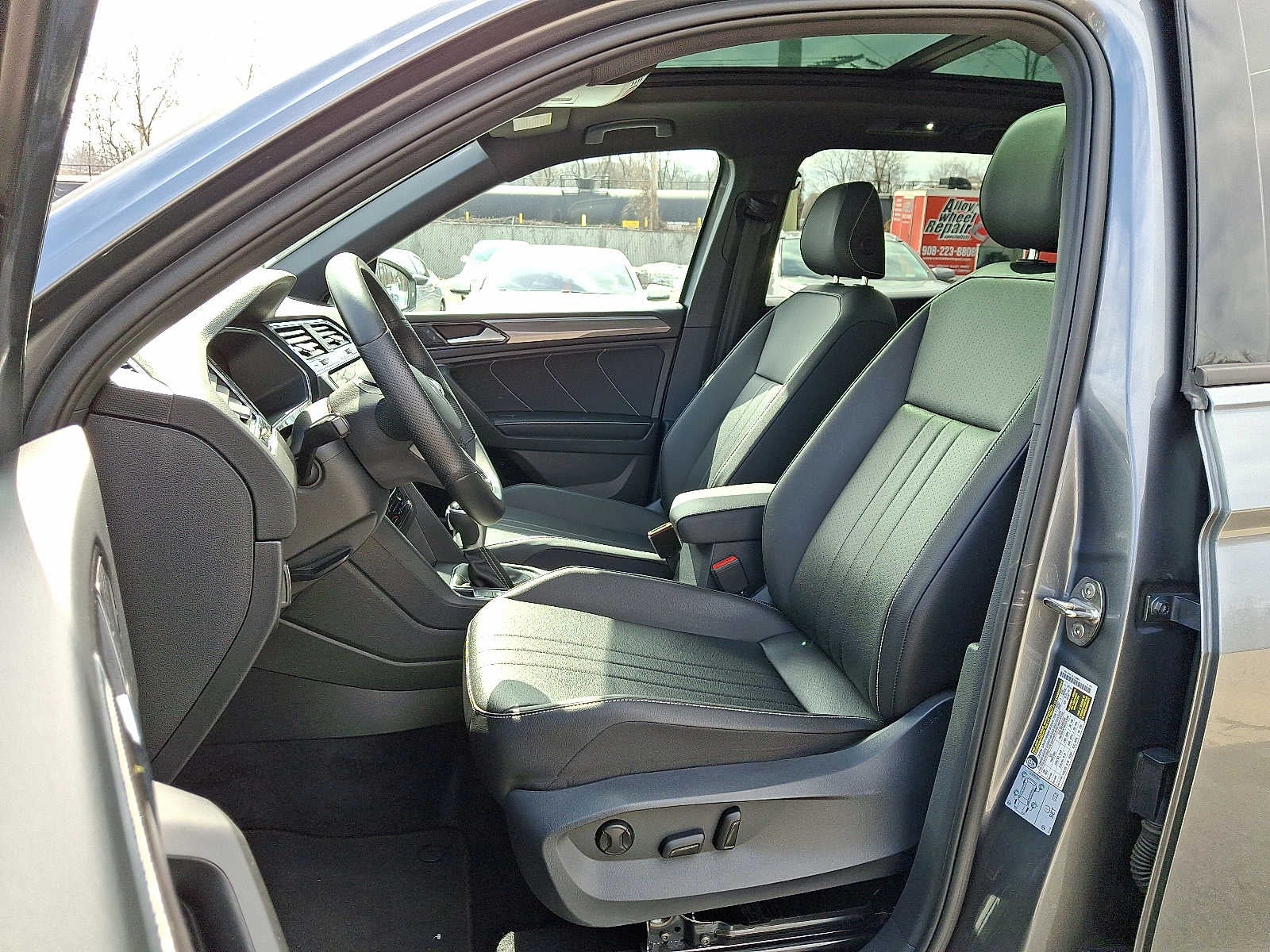 2022 Volkswagen Tiguan 2.0T SE R-Line Black FWD