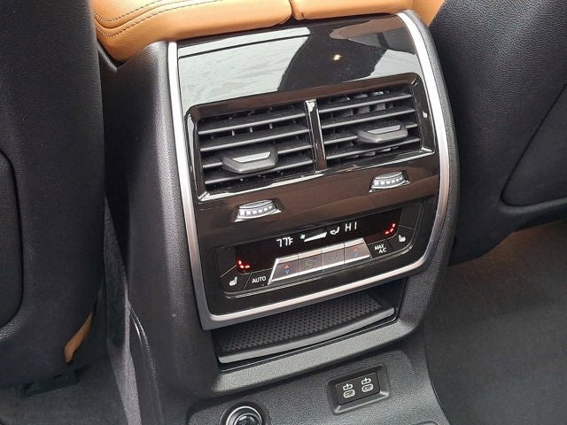 2024 BMW X7 xDrive40i Sports Activity Vehicle