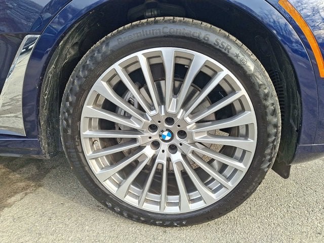 2025 BMW X7 xDrive40i Sports Activity Vehicle