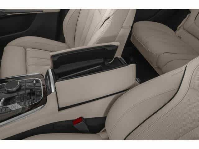 2027 BMW X7 xDrive40i Sports Activity Vehicle