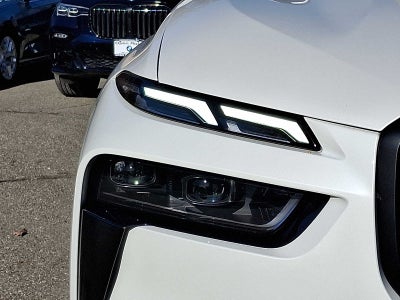 2025 BMW X7 xDrive40i Sports Activity Vehicle