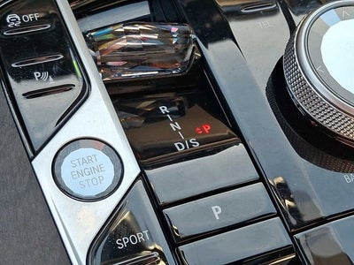 2025 BMW X7 xDrive40i Sports Activity Vehicle