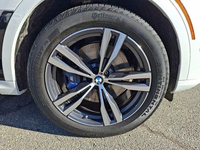 2025 BMW X7 xDrive40i Sports Activity Vehicle