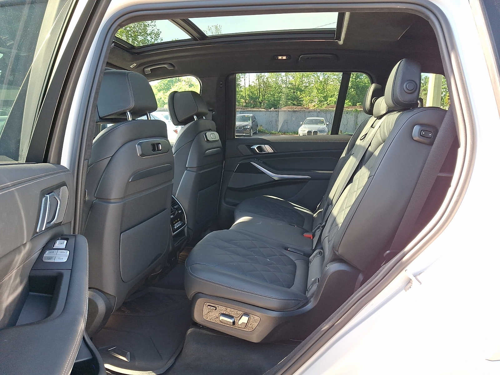 2024 BMW X7 xDrive40i Sports Activity Vehicle