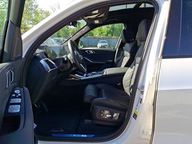 2024 BMW X7 xDrive40i Sports Activity Vehicle