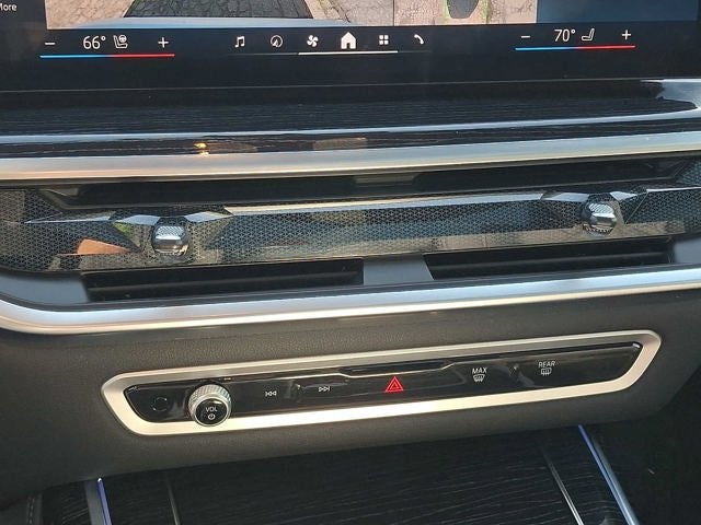 2024 BMW X7 xDrive40i Sports Activity Vehicle