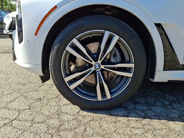 2024 BMW X7 xDrive40i Sports Activity Vehicle