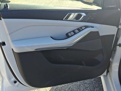 2024 BMW X7 xDrive40i Sports Activity Vehicle