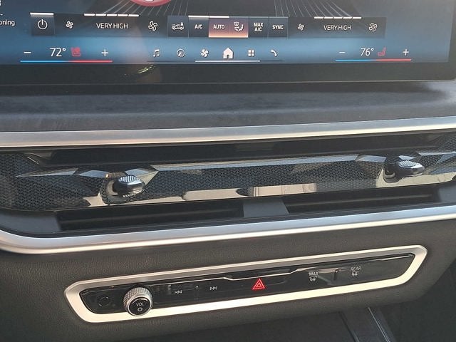 2024 BMW X7 xDrive40i Sports Activity Vehicle