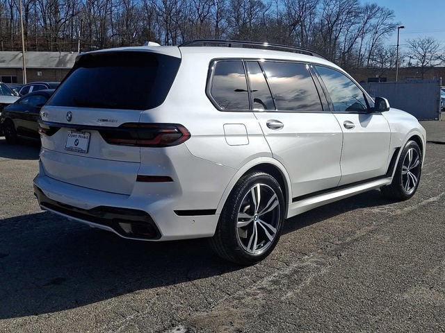 2024 BMW X7 xDrive40i Sports Activity Vehicle