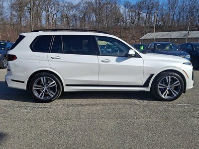 2024 BMW X7 xDrive40i Sports Activity Vehicle