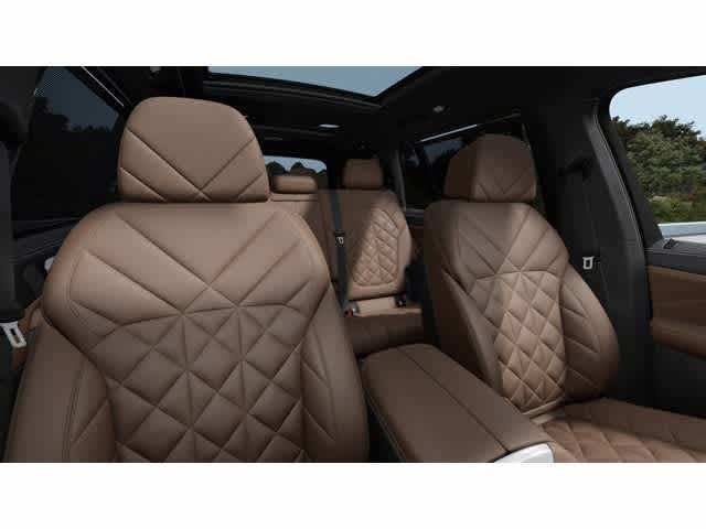 2027 BMW X7 xDrive40i Sports Activity Vehicle