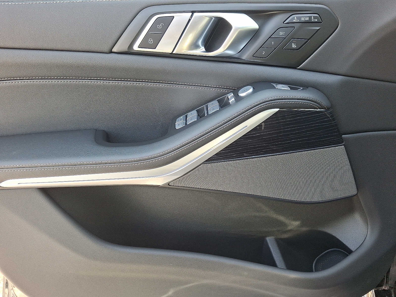 2023 BMW X7 xDrive40i Sports Activity Vehicle