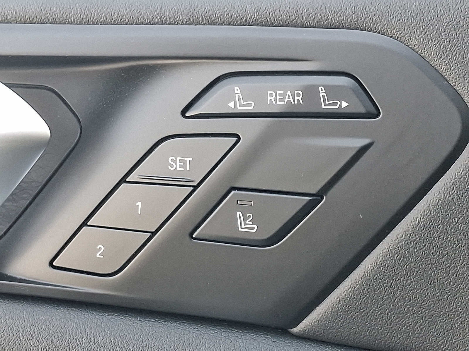 2023 BMW X7 xDrive40i Sports Activity Vehicle