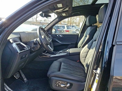 2023 BMW X7 xDrive40i Sports Activity Vehicle