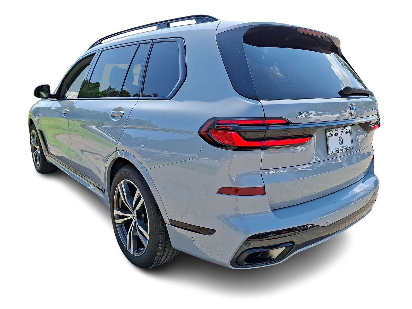2025 BMW X7 xDrive40i Sports Activity Vehicle