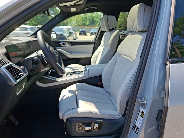 2025 BMW X7 40i - Photo 41