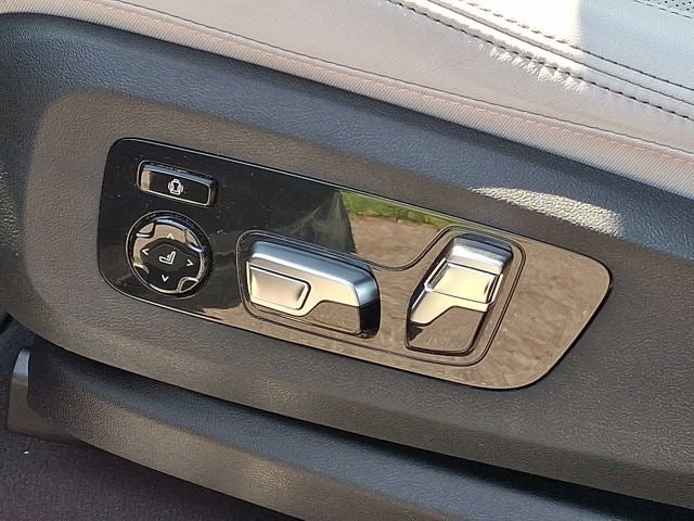 2025 BMW X7 40i - Photo 42