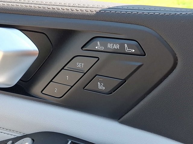 2025 BMW X7 40i - Photo 54