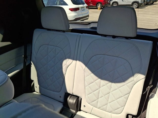 2025 BMW X7 40i - Photo 39