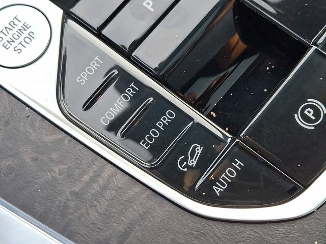 2023 BMW X7 xDrive40i Sports Activity Vehicle