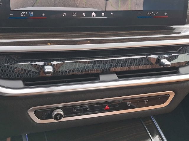 2024 BMW X7 xDrive40i Sports Activity Vehicle