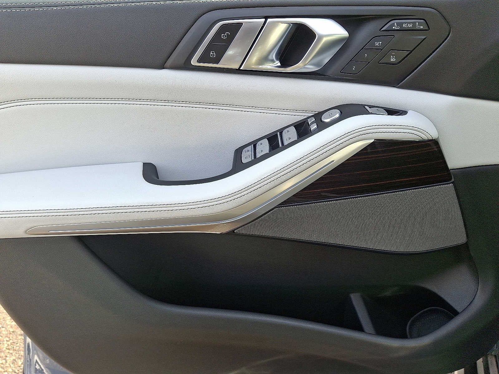 2023 BMW X7 xDrive40i Sports Activity Vehicle