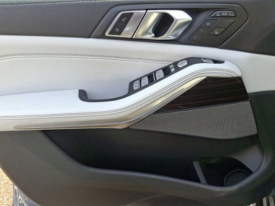 2023 BMW X7 xDrive40i Sports Activity Vehicle