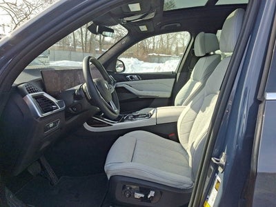 2023 BMW X7 xDrive40i Sports Activity Vehicle