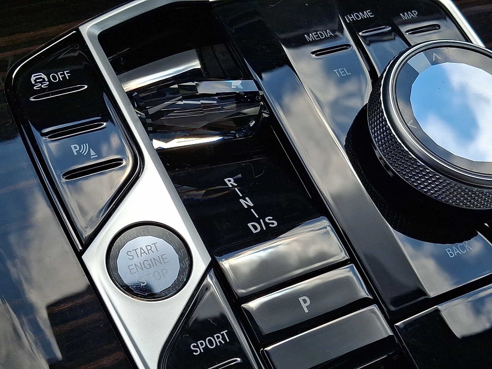 2024 BMW X7 xDrive40i Sports Activity Vehicle