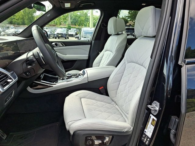 2024 BMW X7 xDrive40i Sports Activity Vehicle
