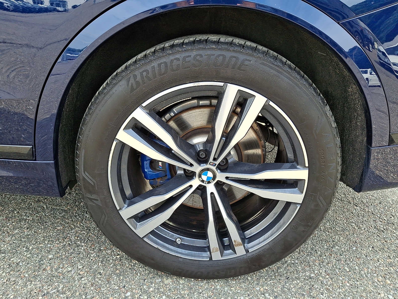 2025 BMW X7 xDrive40i Sports Activity Vehicle
