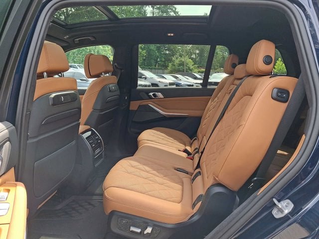 2025 BMW X7 xDrive40i Sports Activity Vehicle