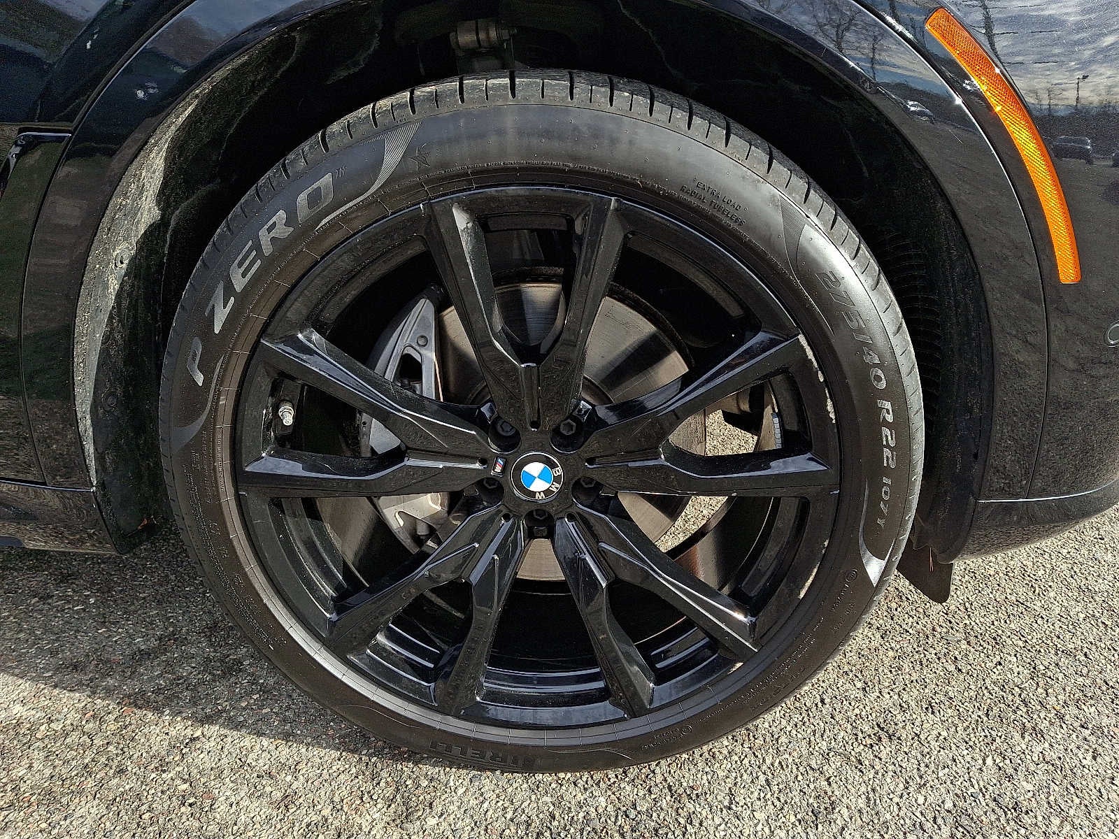 2025 BMW X7 xDrive40i Sports Activity Vehicle