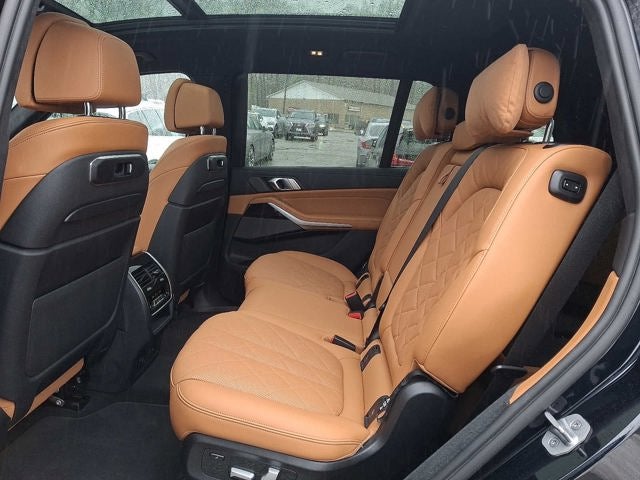 2023 BMW X7 xDrive40i Sports Activity Vehicle