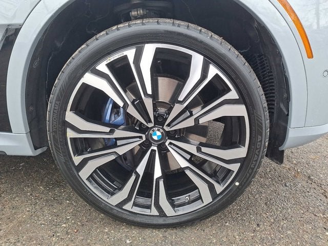 2024 BMW X7 xDrive40i Sports Activity Vehicle