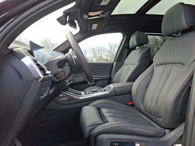 2025 BMW X7 M60i Sports Activity Vehicle