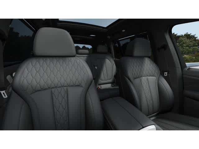 2027 BMW X7 M60i Sports Activity Vehicle