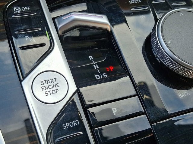 2025 BMW X6 xDrive40i Sports Activity Coupe