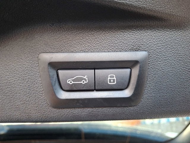 2025 BMW X5 xDrive50e Plug-In Hybrid