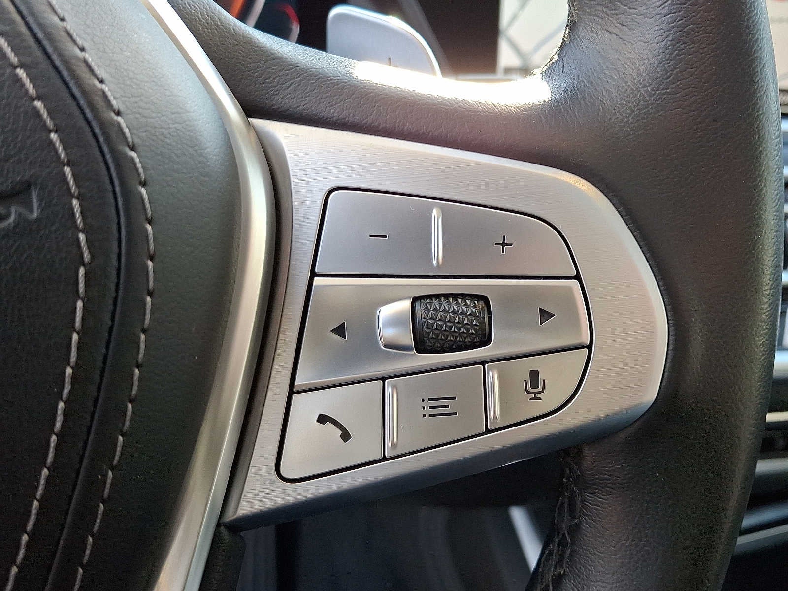 2022 BMW X7 xDrive40i Sports Activity Vehicle