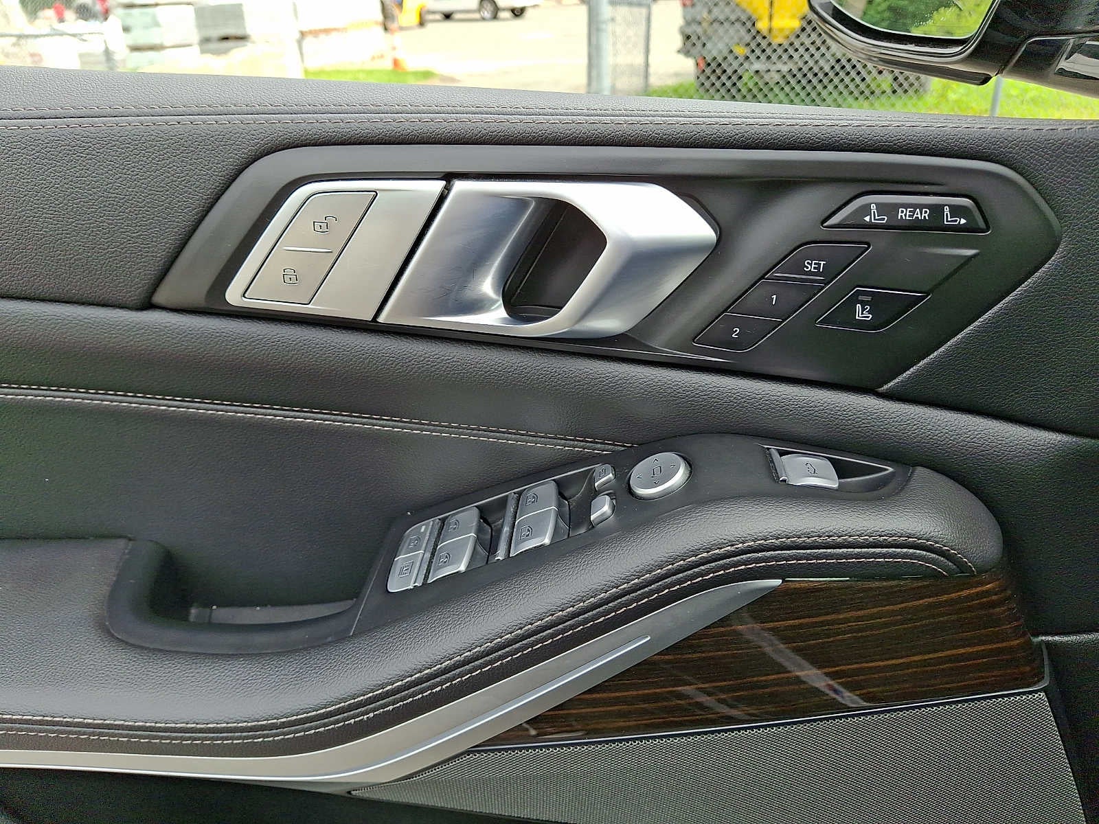 2020 BMW X7 40i - Photo 14
