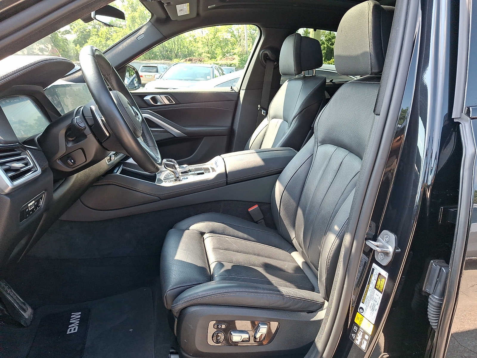 2022 BMW X6 M50i Sports Activity Coupe