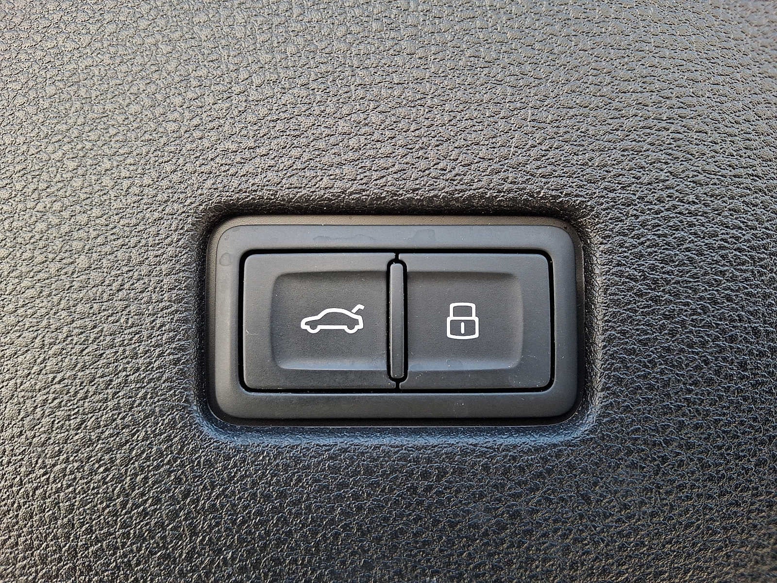 2020 Audi Q8 Premium 55 TFSI quattro