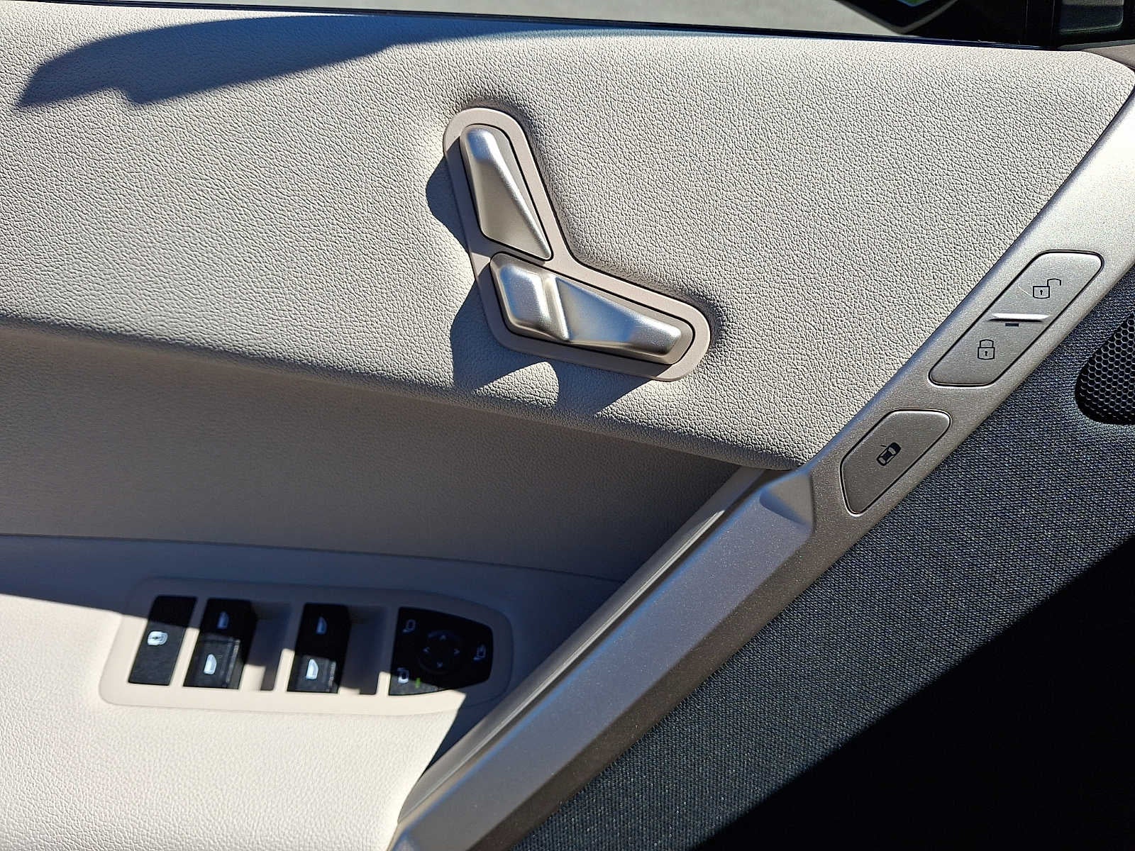 2024 BMW iX Base - Photo 13