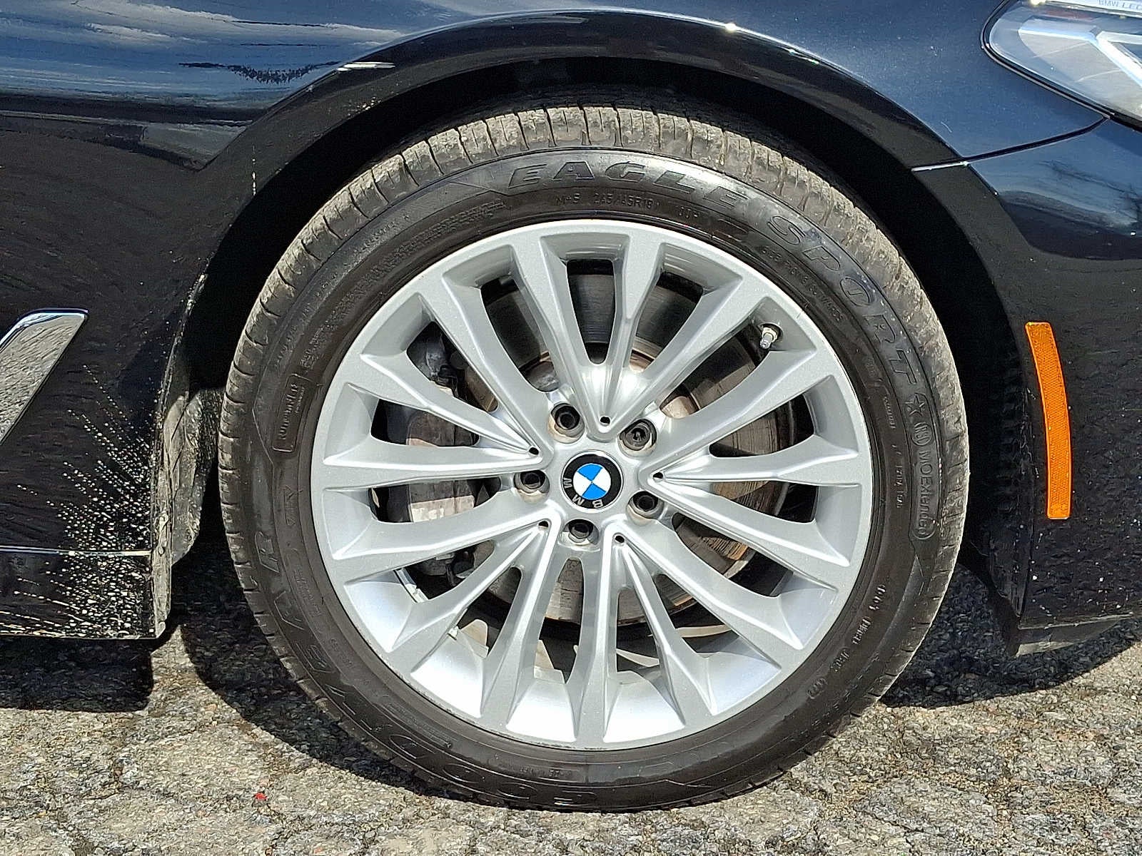 2023 BMW 5 Series 530i xDrive Sedan
