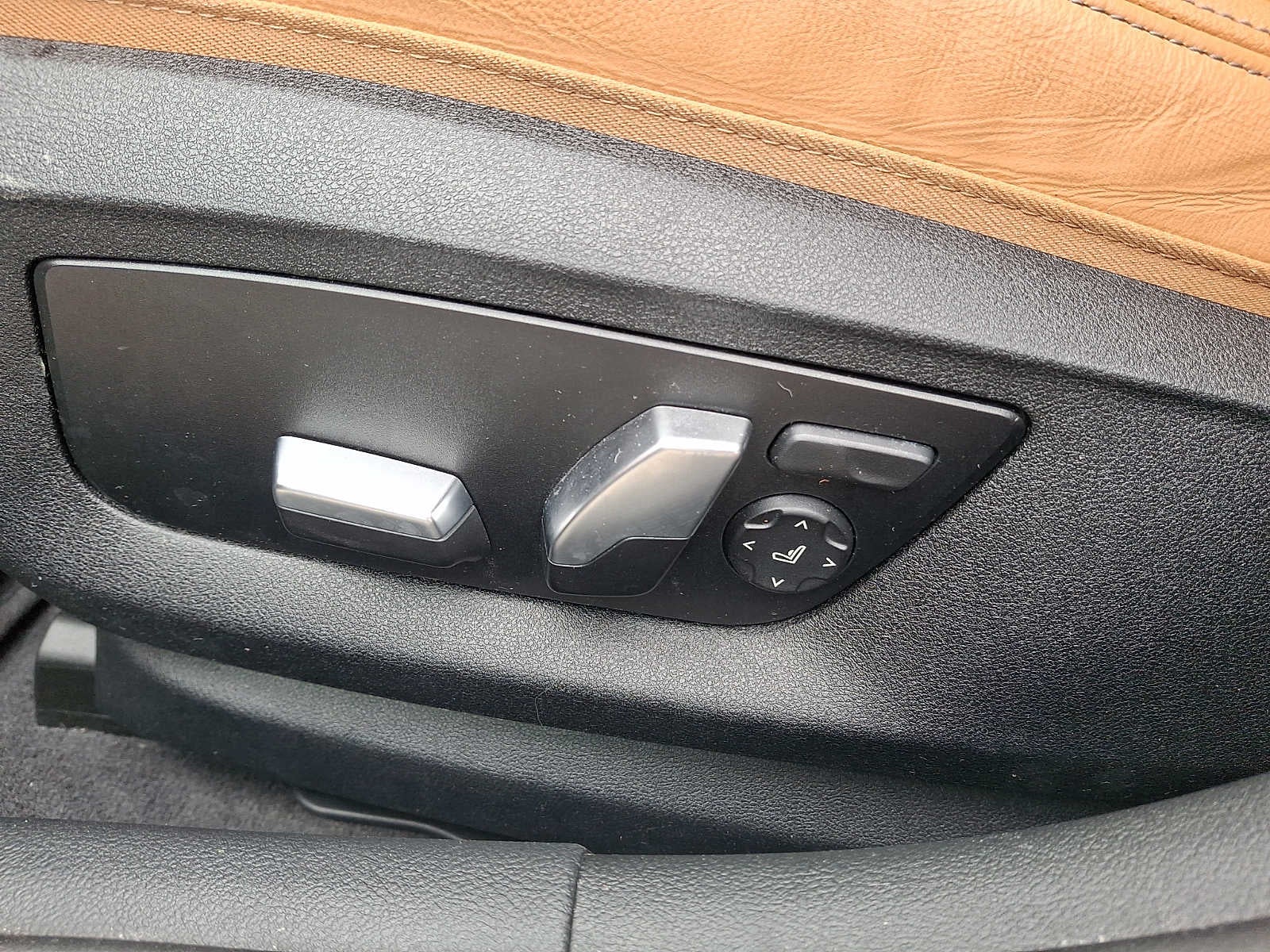 2023 BMW 5 Series 530i - Photo 10