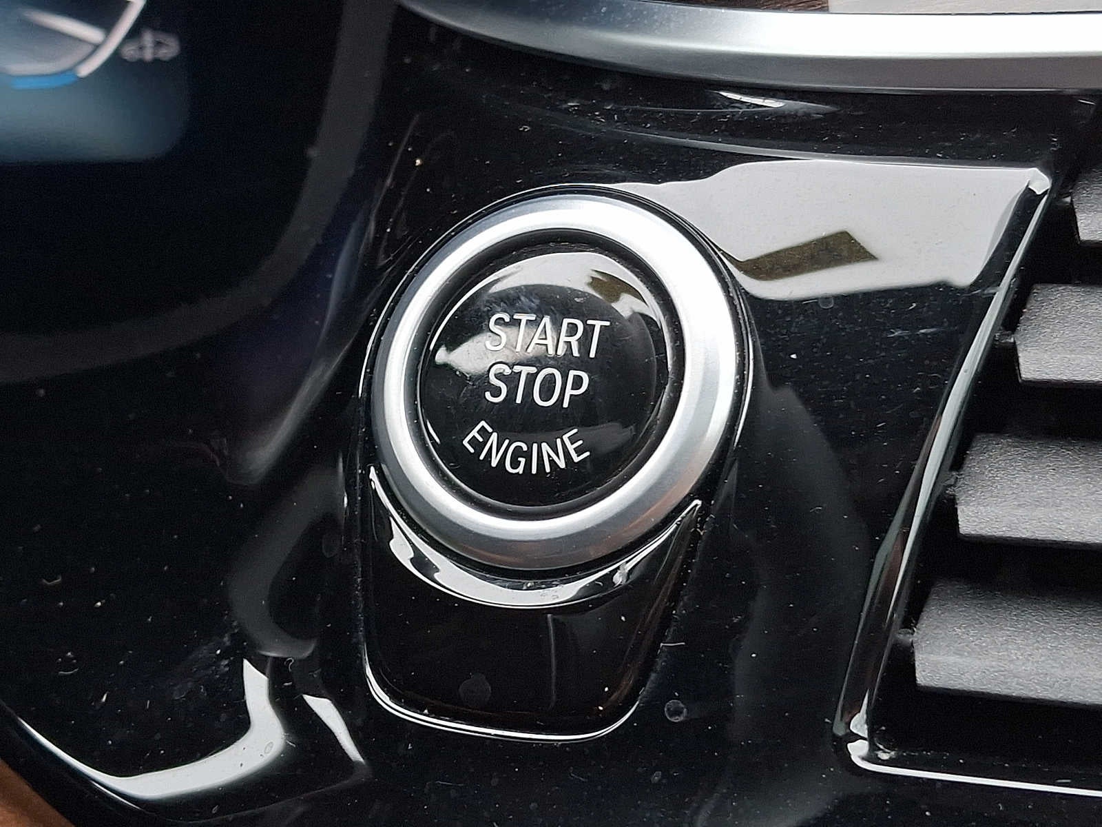 2023 BMW 5 Series 530i - Photo 20