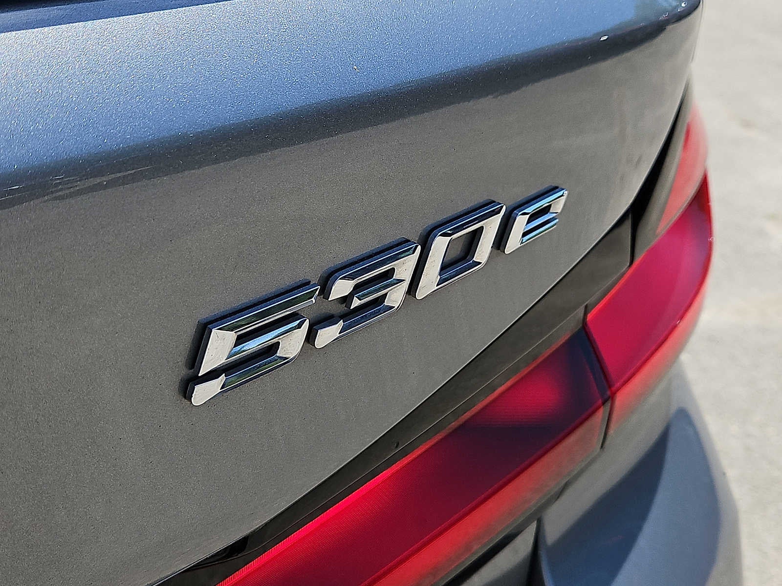 2023 BMW 5 Series 530e - Photo 30