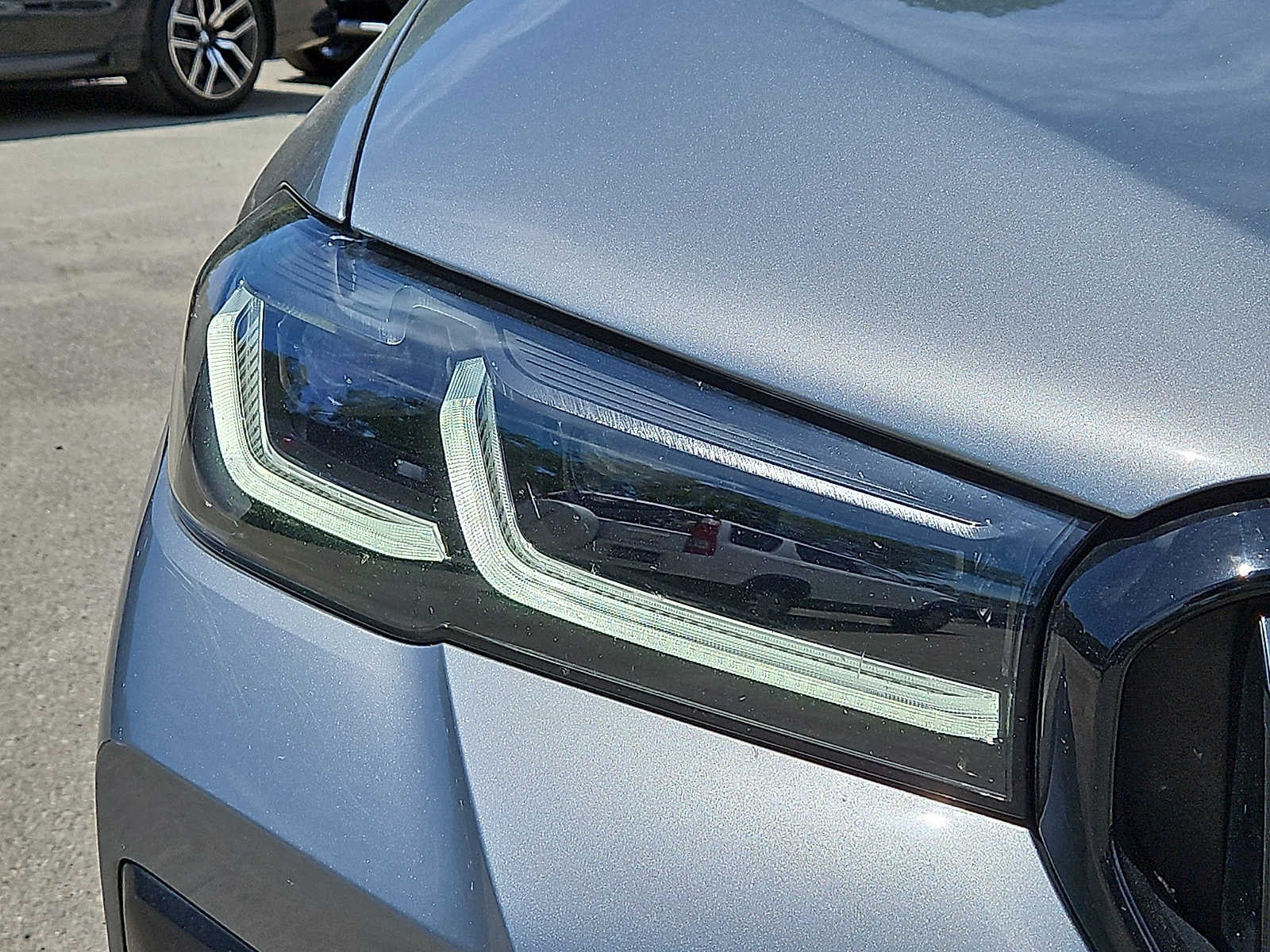 2023 BMW 5 Series 530e - Photo 8